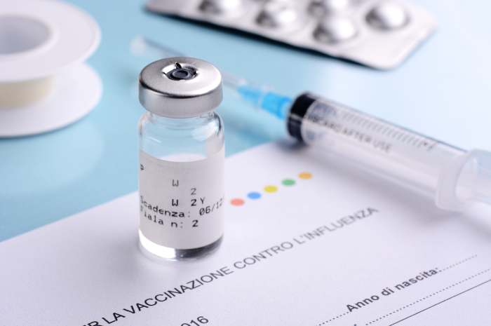 Influenza stagionale: nuove raccomandazioni EMA per i vaccini 2025/2026 1 vaccino antinfluenzale
