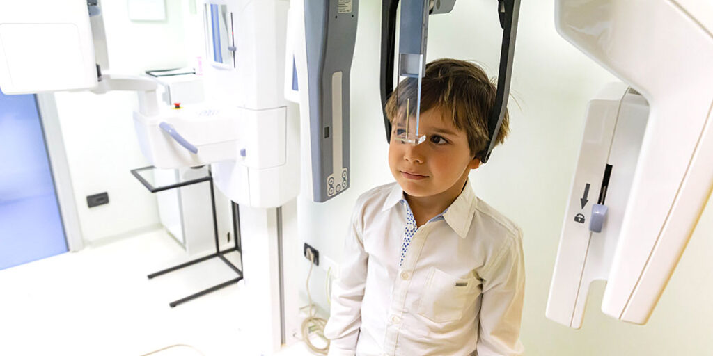Ortopanoramica nei bambini: cos’è, quando farla e perché è utile per la salute orale 1 A cosa serve l’ortopanoramica nei bambini