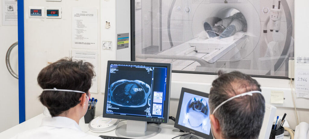 Cuore più vecchio dell’età? La risonanza magnetica rivela la verità 1 Un’opportunità per la prevenzione personalizzata: la risonanza magnetica cardiaca