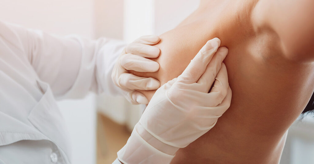 Nuova terapia ormonale: finalmente una svolta per il tumore al seno in fase avanzata 1 Visite specialistiche mirate e prevenzione per l'infinita battaglia contro il tumore al seno
