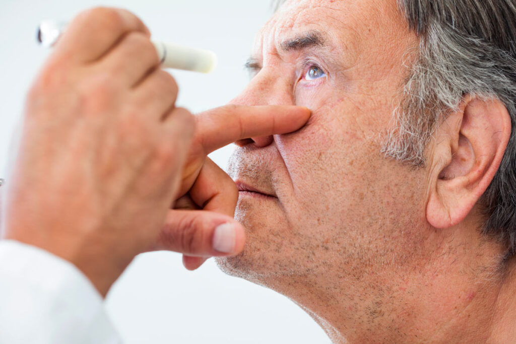 Maculopatia, il nemico silenzioso: cos'è, chi colpisce e come riconoscerla 1 Maculopatia: diagnosi precoce è fondamentale