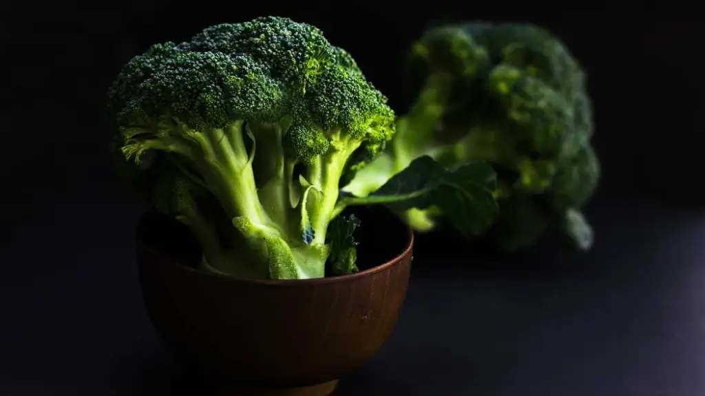 Broccoli e cavolfiori (verdure crocifere): 20-40 grammi al giorno per ridurre il rischio di cancro al colon 1 Dieta equilibrata e stile di vita con le verdure crocifere