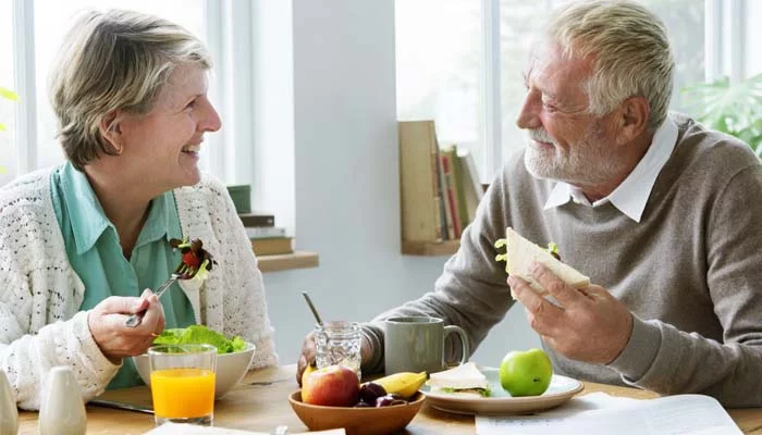 Alzheimer, la dieta mediterranea riduce l’impatto del rischio genetico 1 Il ruolo della dieta mediterranea sul cervello nella cura dell'alzheimer