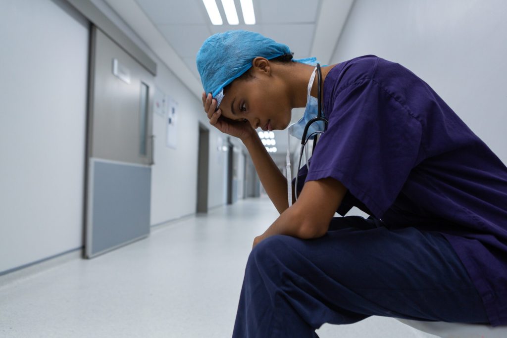STORIE DI INFERMIERI / Il Sindacato Nursing Up, attraverso il progetto “Osservatorio Nazionale del Lavoro in Sanità”, racconta la storia di Laura da Oristano, ennesimo triste e drammatico esempio di abbandono della professione. 1 STORIE DI INFERMIERI / Il Sindacato Nursing Up, attraverso il progetto “Osservatorio Nazionale del Lavoro in Sanità”