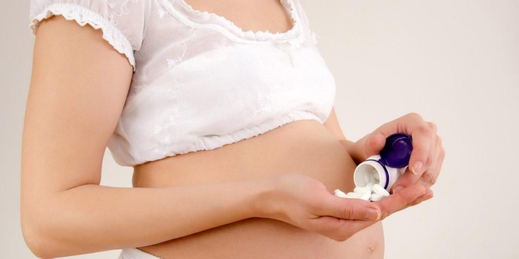 SALUTE DONNE / Paracetamolo in gravidanza sotto accusa: i dubbi della comunità scientifica e i rischi reali 1 paracetamolograv