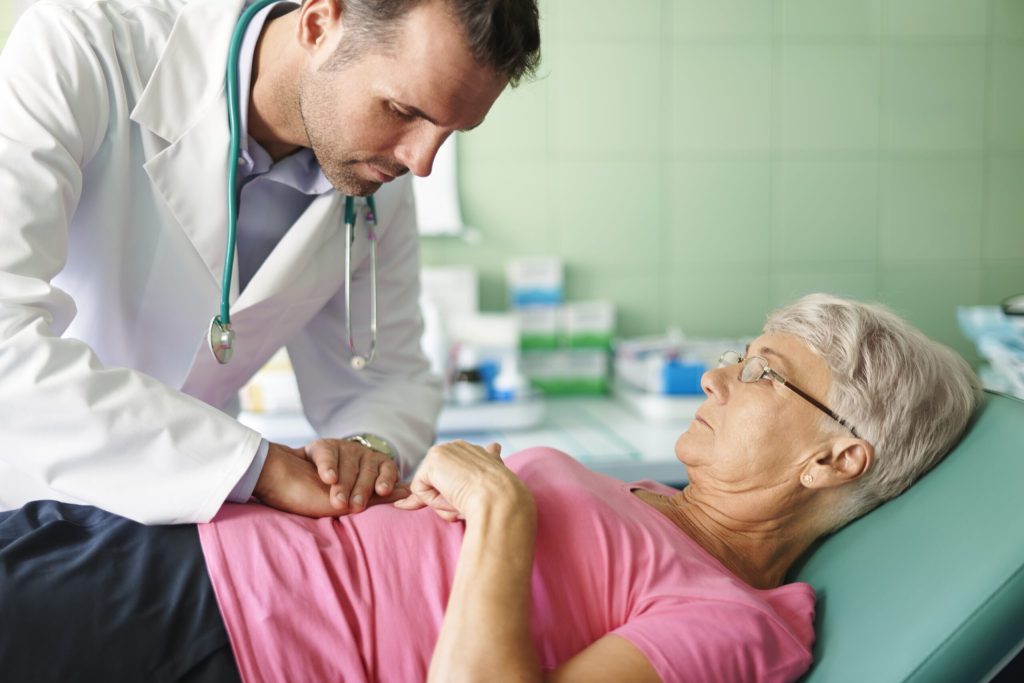 Tumore gastrico avanzato: arriva nuova combinazione terapeutica. Ecco lo studio che migliora le prospettive nei casi HER-2 negativi 1 Visite specialistiche e diagnosi precoce del tumore gastrico