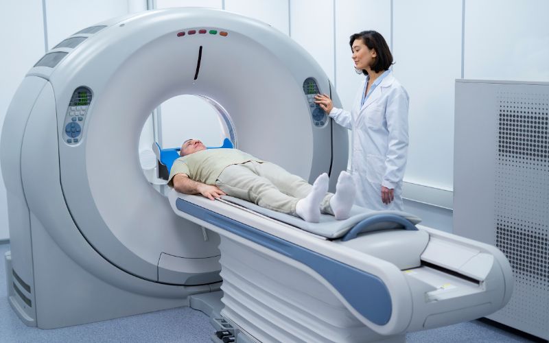 Colonscopia virtuale e tradizionale: quando servono davvero nella diagnosi del tumore del colon-retto