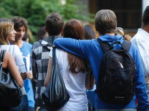 Tumori in aumento tra i giovani, cosa sta succedendo davvero e perché la prevenzione cambia strategia 1 Visite specialistiche e screening mirati