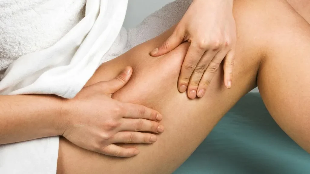 Gambe gonfie e cellulite, perché il sistema linfatico è centrale e cosa fare davvero 1 Visite specialistiche: gambe gonfie, ecco quando approfondire