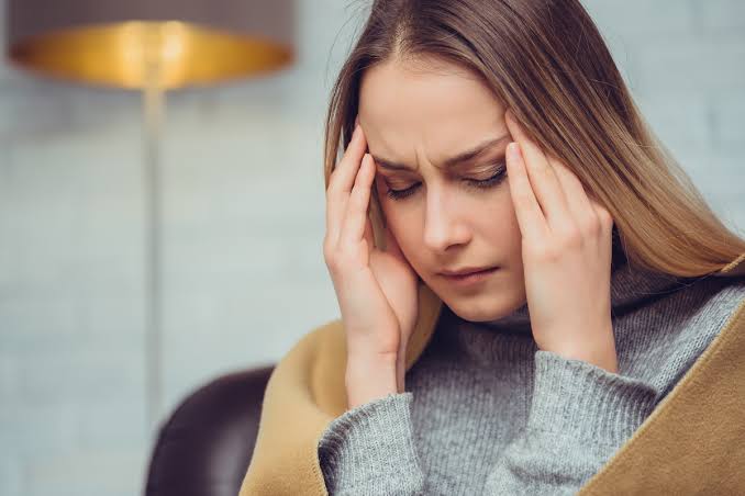 Quando il mal di testa richiede una visita neurologica