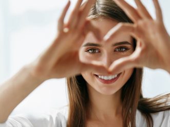 1734809265_salute-degli-occhi-10-cose-che-devi-assolutamente-sapere 1734809265 salute degli occhi 10 cose che devi assolutamente sapere