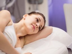 23 female patient lying bed min 696x420 1