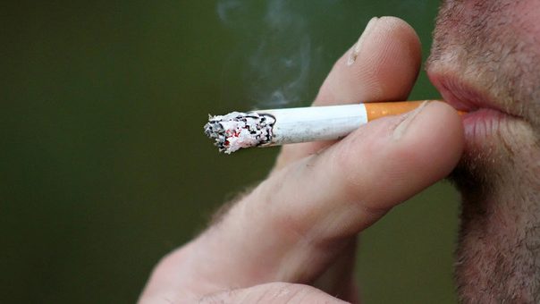 7157898 09165705 italia fuma di piu 20 anni dopo fumatori aumentano