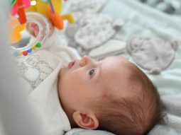 Bagno al mare o in piscina dopo i pasti nei bambini: mito o rischio reale? 12 {{brizy_dc_image_alt entityId=