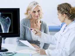 Menopausa-e-osteoporosi Menopausa e osteoporosi 1