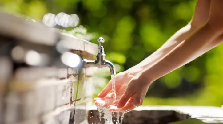 acqua-corrente-4-rischio-legionella-servizi-speciali-controllo-bari-1024x681 acqua corrente 4 rischio legionella servizi speciali controllo bari 1024x681 1