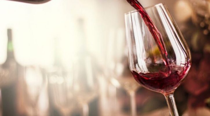 attacco hacker vino acqua cianuro