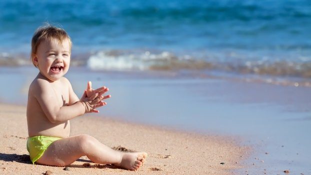 bambini in spiaggia 626x350 1