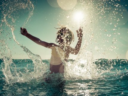 Happy,Child,Playing,In,The,Sea.,Kid,Having,Fun,Outdoors. ?brizy media=33344&brizy crop=iW%3D372%26iH%3D248%26oX%3D20%26oY%3D0%26cW%3D331%26cH%3D248