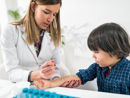 prick-test-per-bambini-centro-medico-europa ?brizy media=35192&brizy crop=iW%3D347%26iH%3D248%26oX%3D7%26oY%3D0%26cW%3D331%26cH%3D248