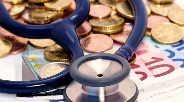spesa-sanitaria-privata-numeri-in-costante-aumento spesa sanitaria privata numeri in costante aumento