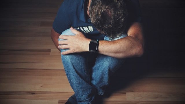 uomo depressione malattia mentale